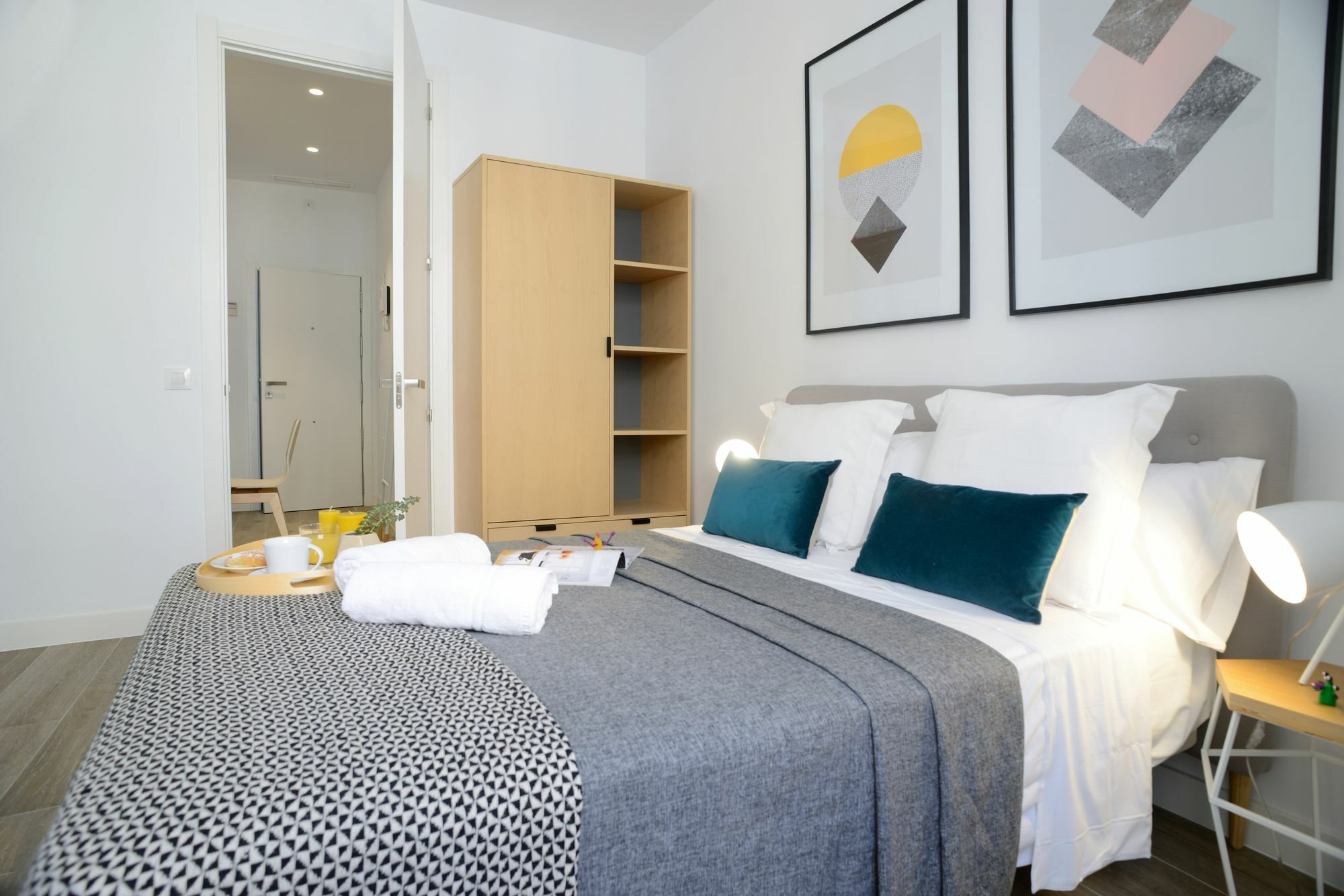 Nqn Aparts & Suites Madrid Exterior photo